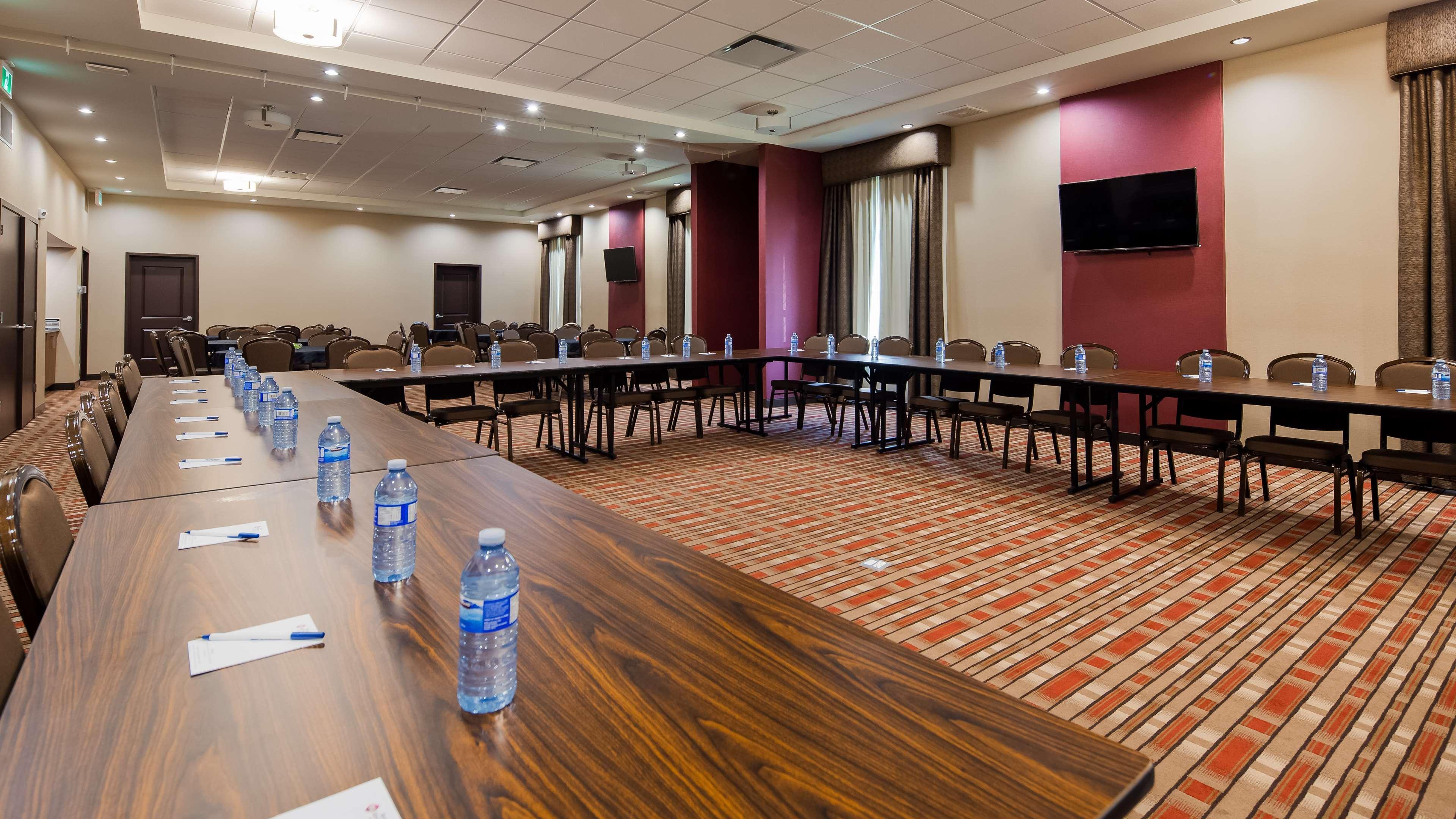 Best Western Plus Hinton Inn & Suites Exterior foto